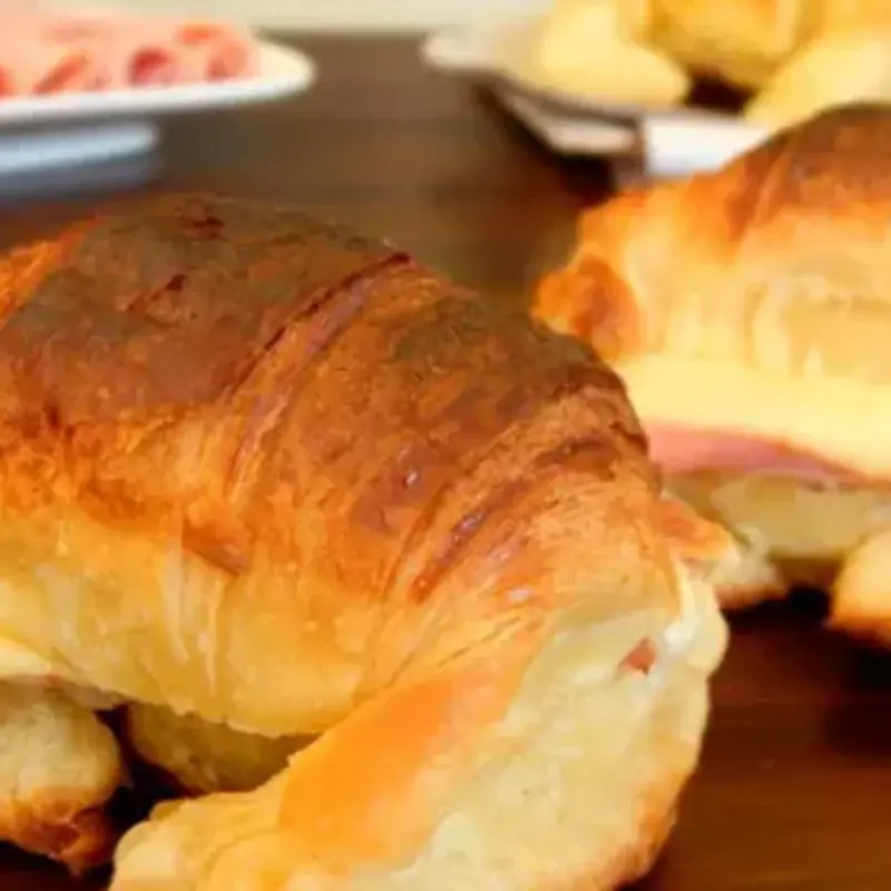 Medialuna de jamon y queso (C/U)